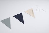 Vlaggenlijn van stof | Foggy Mountains - 2 meter / 5 vlaggetjes - Donker Blauwe, Licht blauwe, Beige driehoek vlaggetjes - Verjaardag slinger / Babykamer decoratie - Stoffen slingers handgemaakt & duurzaam