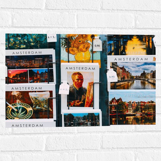 Muursticker - Amsterdamse Ansichtkaarten in het Rek - 60x40 cm Foto op Muursticker