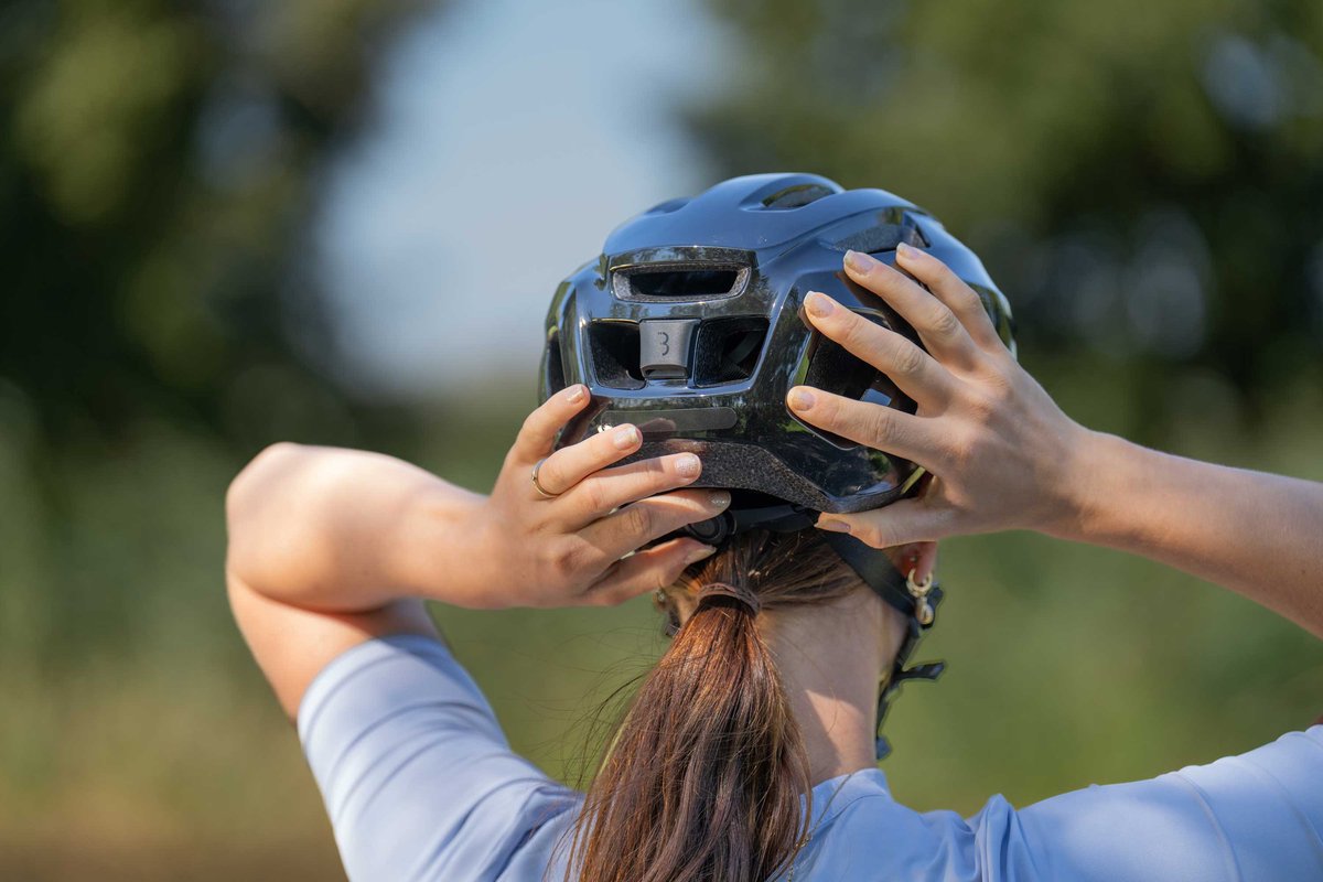 BBB Cycling Racefiets Helm - Large: 58 - 62 CM - Wielrennen, MTB & Stadfiets - Wasbare Padding - Met Bevestiging Achterlicht - Fietshelm Dames & Heren - Glanzend Zwart - Condor 2.0 BHE-173 – foto 5