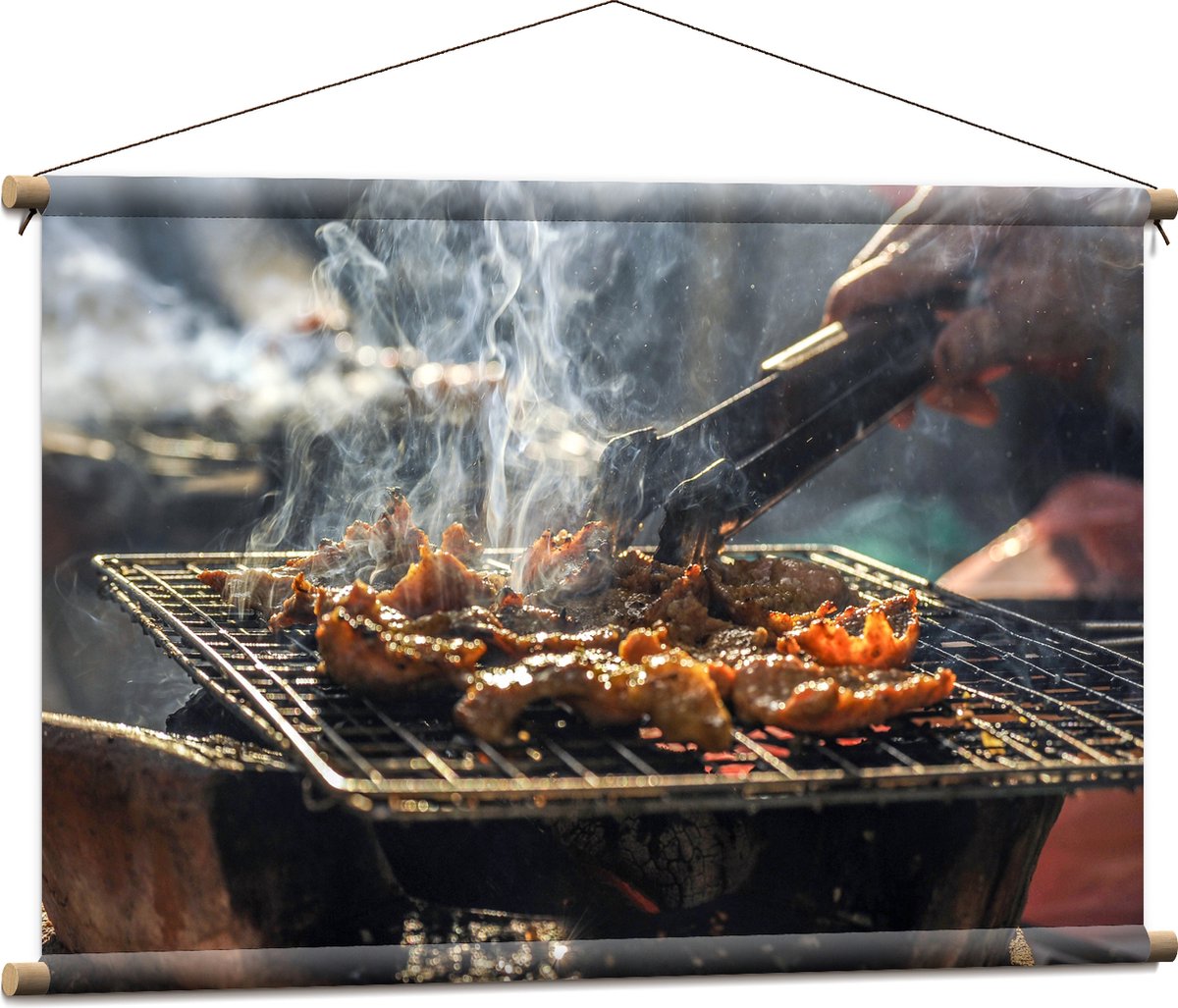 Textielposter - Barbecue - Kool - Rook - Tang - Vlees - Bakken - Eten - Buiten - 90x60 cm 