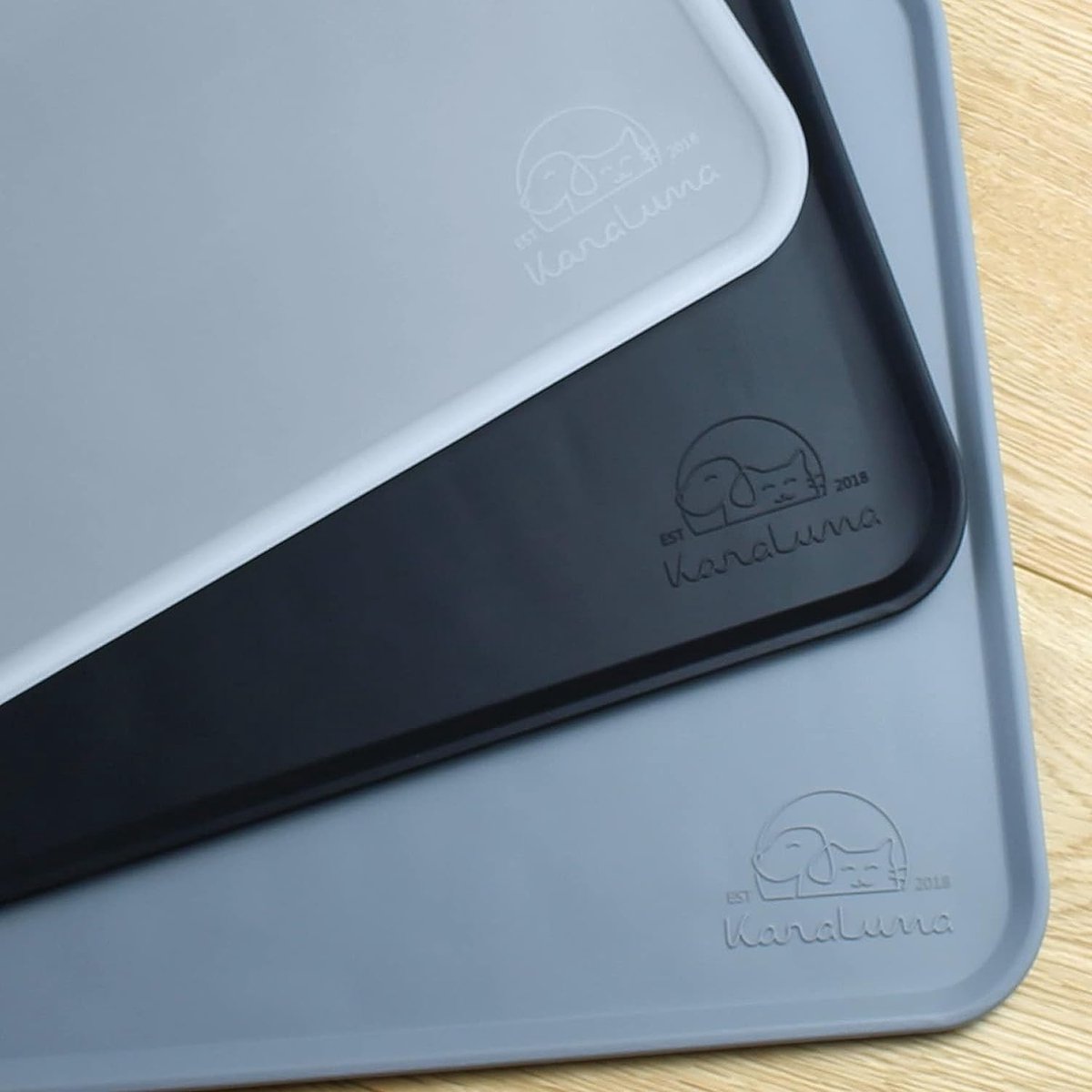 Basics - Waterafstotende bakmat van siliconen, onderlegger voor huisdiervoer, 60 x 41 cm, grijs, eenpersoonsbed