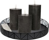 LED kaarsen - 3x st - zwart - met zwart rond dienblad/kaarsenbord 29,5 cm - metaal