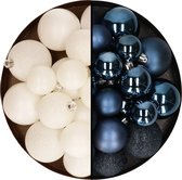 Kerstballen 60x stuks - mix wol wit/donkerblauw - 4-5-6 cm - kunststof - kerstversiering