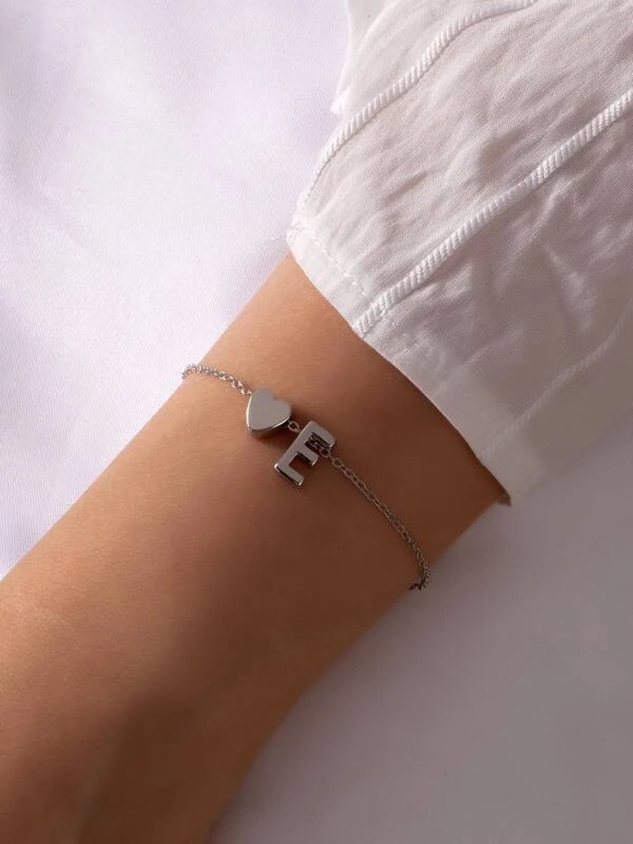 Initiaal Armband met Letter E Zilverkleurig - Naam Armband Cadeau - Geluks Armband op Kaartje - Pax Amare