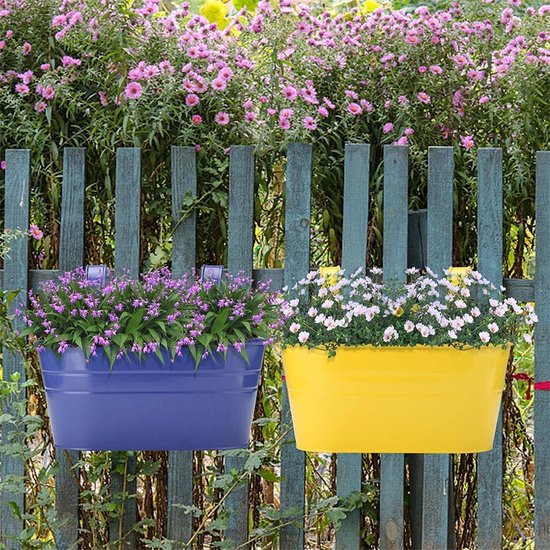 Hangende metalen bloempot lichtgrijs kopen? Slim gekozen