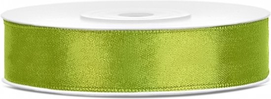 Een rol limegroen satijnen lint met een breedte van 12 mm.