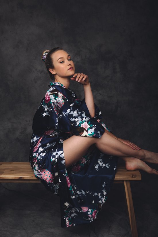 Kimono dames satijn - blauw met pauw en bloemen print - Maat 3XL - Luxe cadeau vrouw