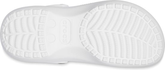 Onderkant van een witte Crocs Classic Platform damesklomp met profiel.