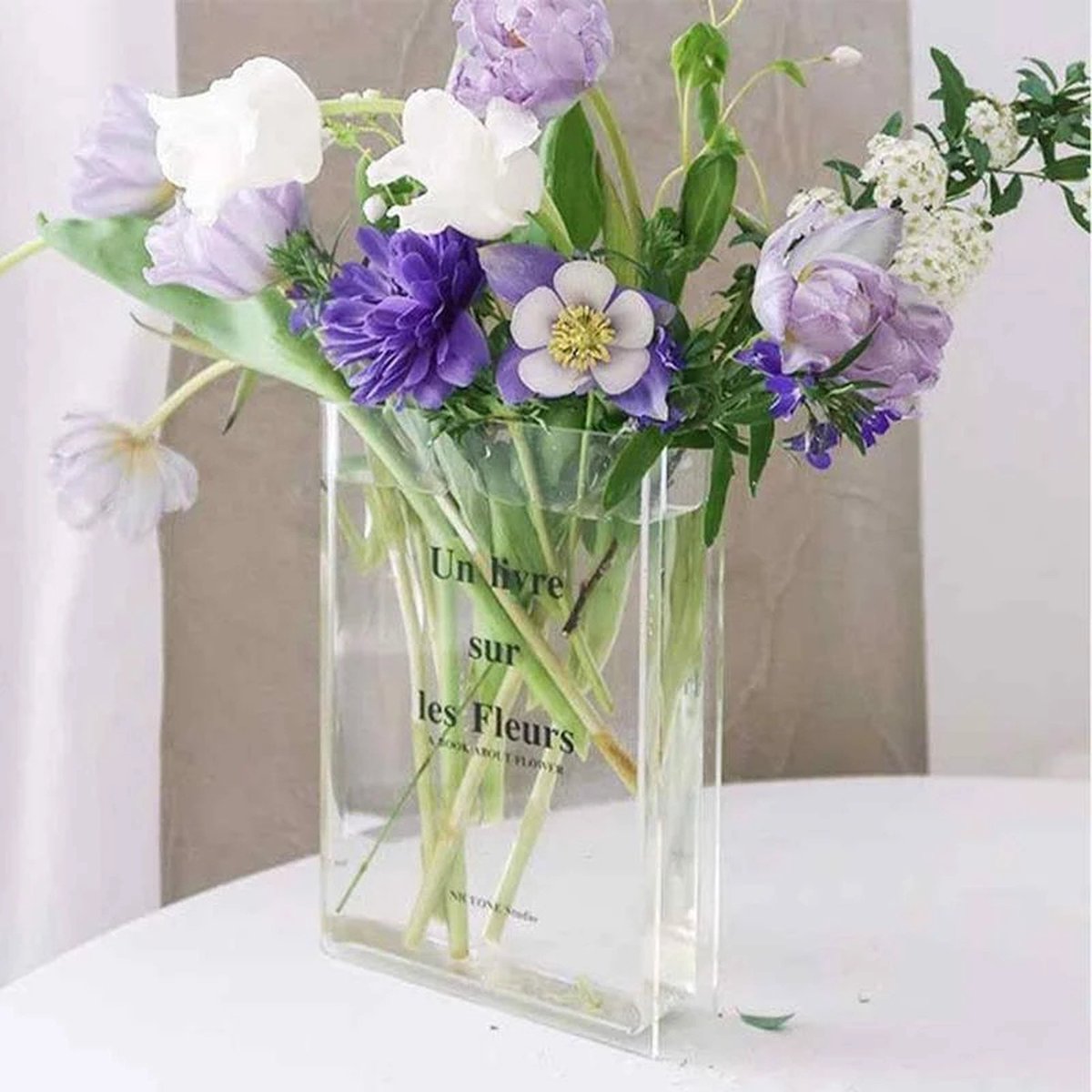 Vovkokc Boekvormige decoratieve plantenbak, boekenvaas, schattig boek, bloemenvaas, voor bloemen, thuis, slaapkamer, kantoor, decoratie, klassieke titels, boekenstack, unieke plantenbakken, geschenken