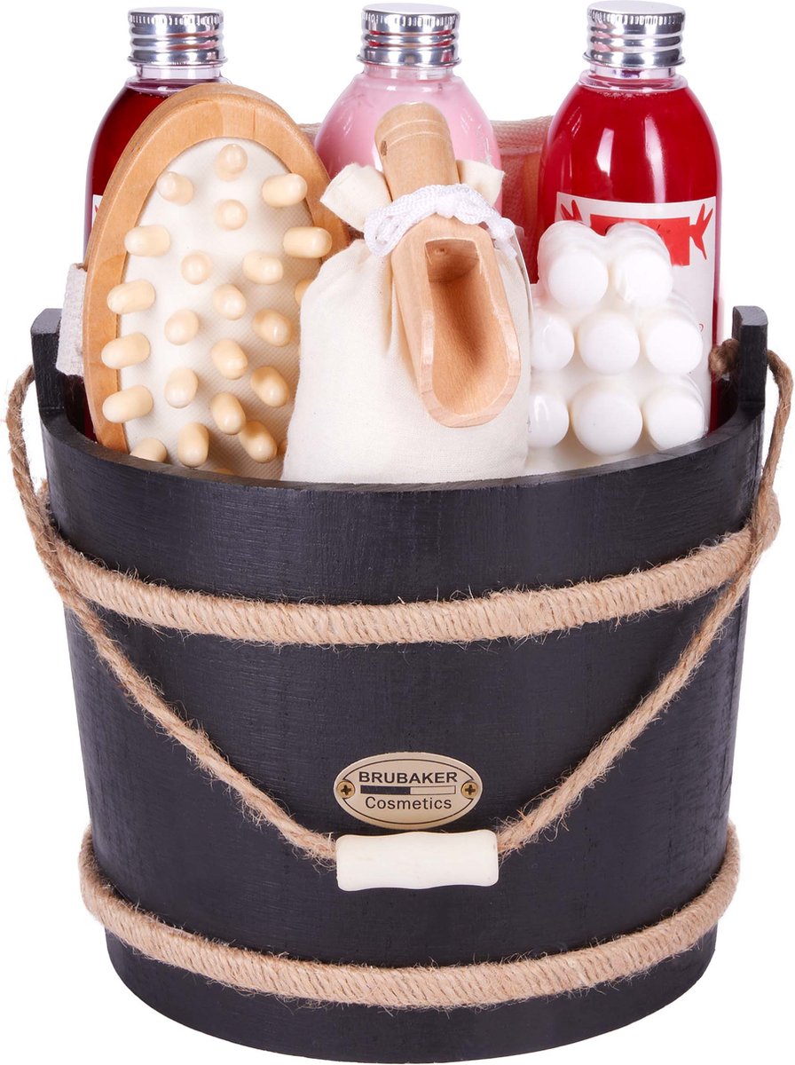 Goedkoopste BRUBAKER Cosmetics Wellness Badset - Cadeautip vrouw - Cranberry - 9-delige Cadeauset met Verzorgings- en Massagebenodigdheden in Decoratieve Houten Emmer