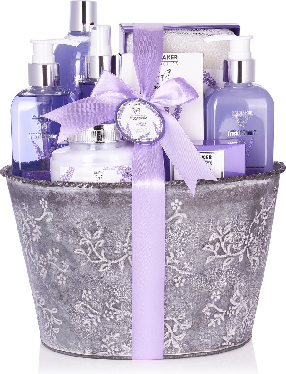 Goedkoopste BRUBAKER Cosmetics Bad en Body Set - Lavendel Geur - Cadeautip Vrouw - Cadeau Idee - 9-delige Cadeauset in een Vintage Plantenbakje