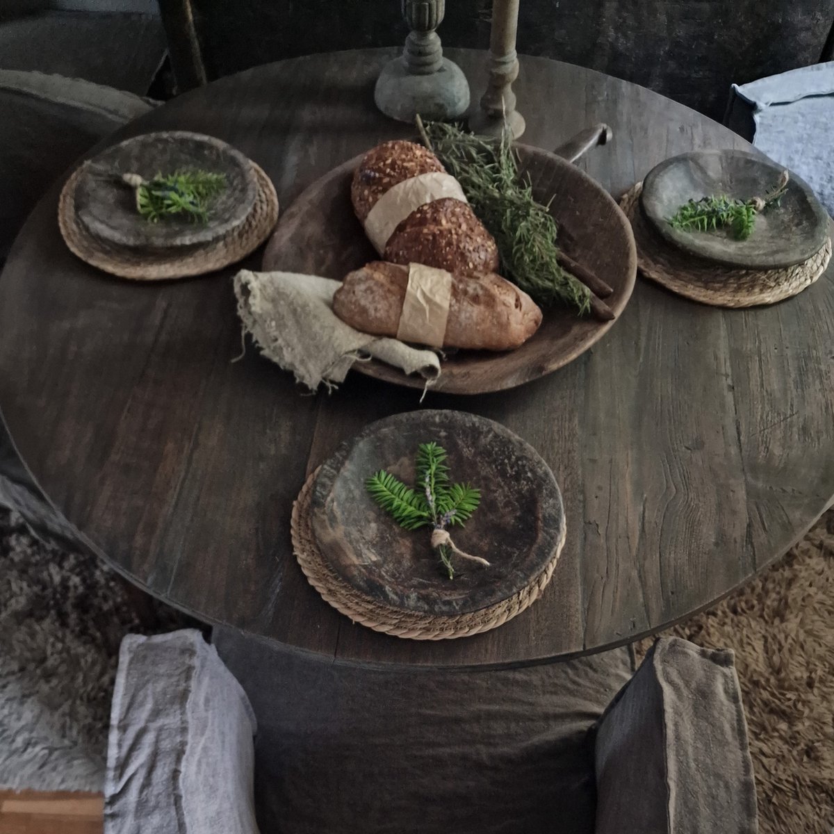 AURA PEEPERKORN/ronde eettafel 115 cm/ teakhout/eettafel/diameter 115 cm