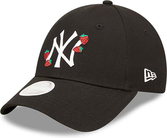 New York Yankees Womens Strawberry Black 9FORTY Adjustable Cap