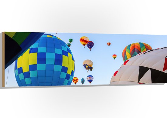 Hout - Tussen de Luchtballonnen in de Lucht - 150x50 cm - 9 mm dik - Foto op Hout (Met Ophangsysteem)