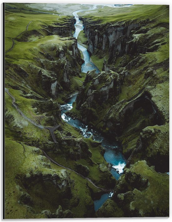 Dibond - Bergen - Rivier - Water - Gras - Groen - 30x40 cm Foto op Aluminium (Wanddecoratie van metaal)