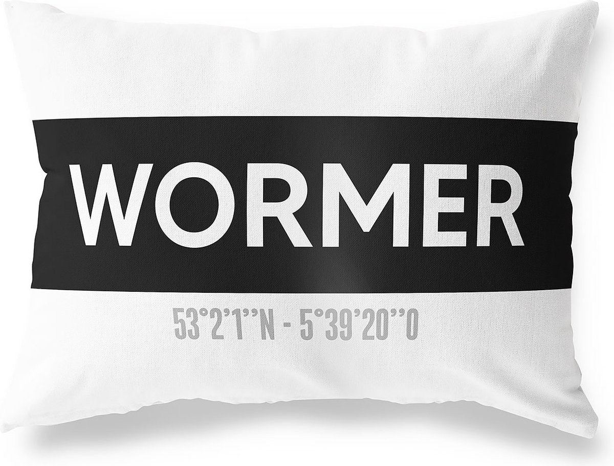 Tuinkussen WORMER - NOORD-HOLLAND met coördinaten - Buitenkussen - Bootkussen - Weerbestendig - Jouw Plaats - Studio216 - Modern - Zwart-Wit - 50x30cm