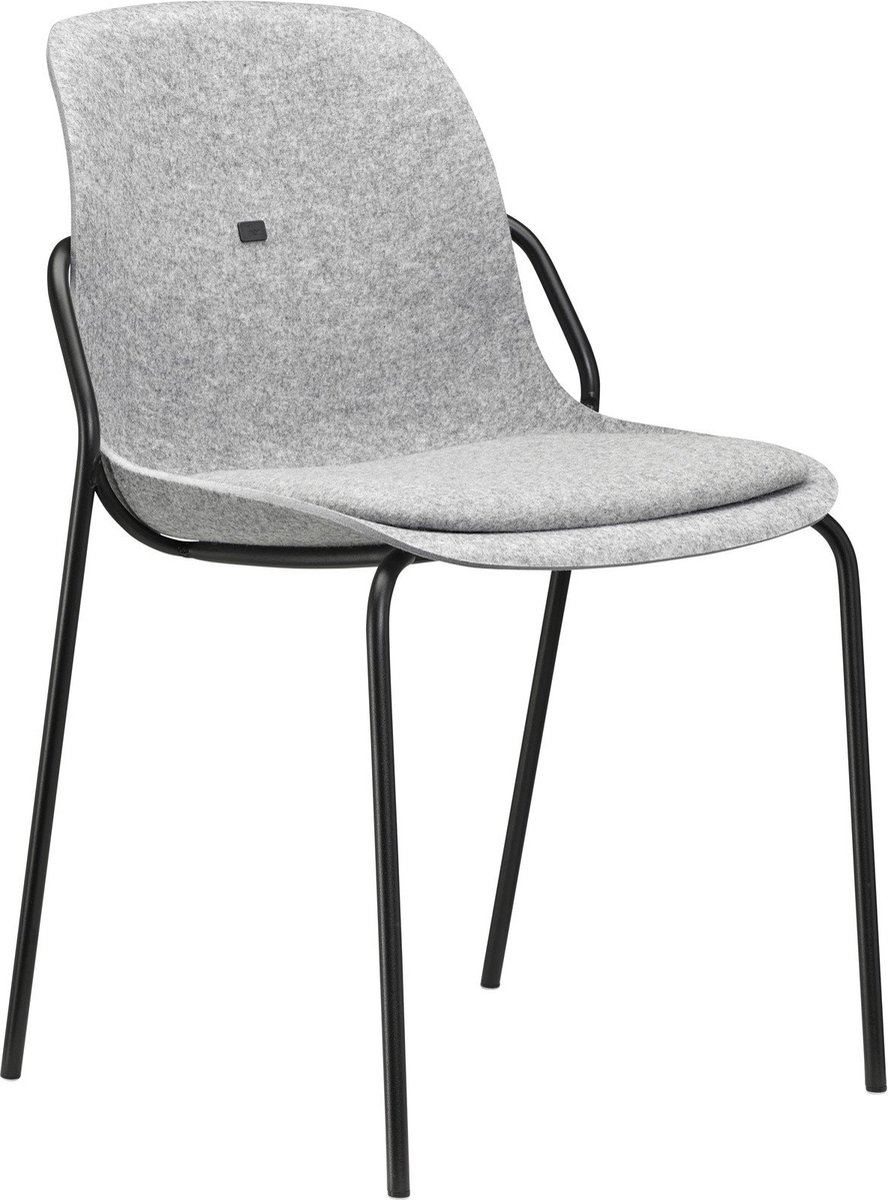 Felt Fine - PET Stoel Lichtgrijs - Zwart Frame - 100% recycle plastic en staal - Zitting Grijs (Fair Furniture Group – Nederlands Familiebedrijf)