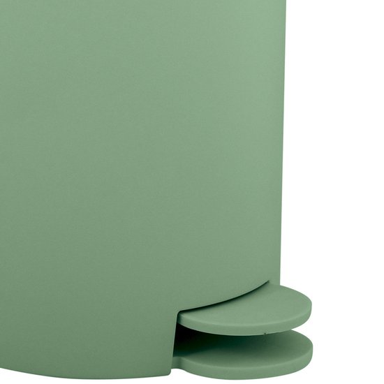 Groene kunststof pedaalemmer met een voetpedaal.