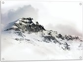 Tuinposter – Sneeuw - Bergen - Wolken - Wit - 80x60 cm Foto op Tuinposter (wanddecoratie voor buiten en binnen)
