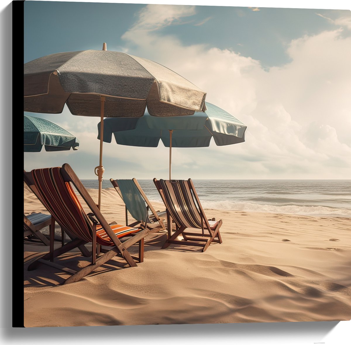 Canvas - Strandstoelen en Parasols op het Strand op Bewolkte Dag - 60x60 cm Foto op Canvas