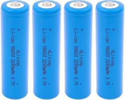4 18650 Batterijen. 3,7V Li-ion. 2200mAh, Button Top.