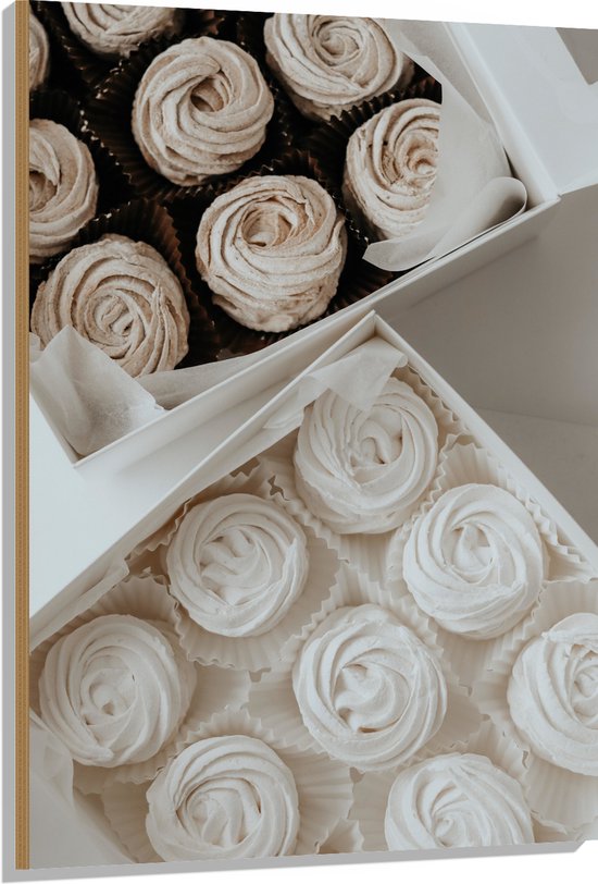 Hout - Cupcakes in Doosjes met Witte Botercrème - 80x120 cm - 9 mm dik - Foto op Hout (Met Ophangsysteem)
