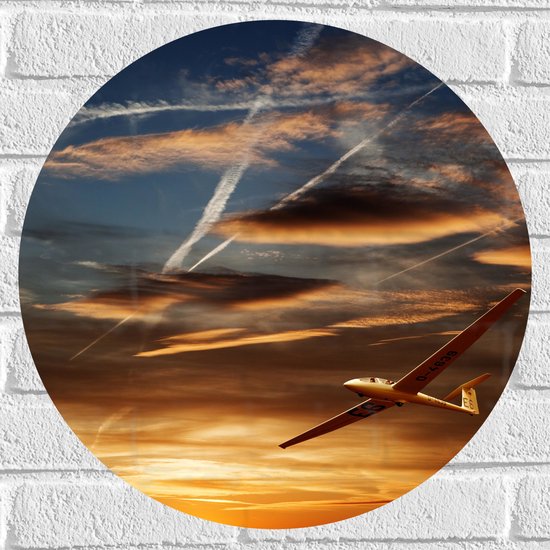 Muursticker Cirkel - Wit Zweefvliegtuig Vliegend tijdens Zonsondergang - 50x50 cm Foto op Muursticker