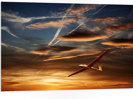 PVC Schuimplaat- Wit Zweefvliegtuig Vliegend tijdens Zonsondergang - 105x70 cm Foto op PVC Schuimplaat