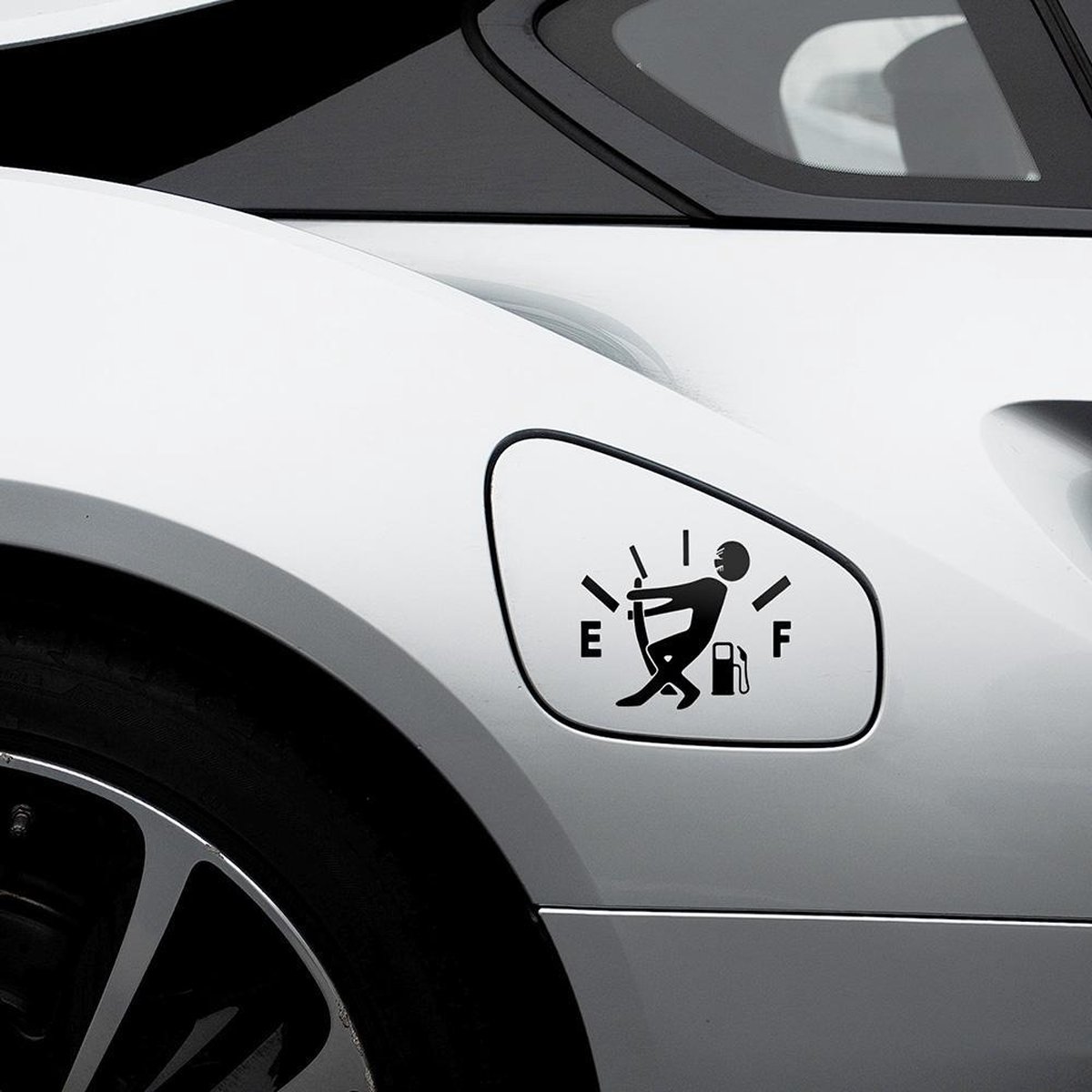 Grappige sticker voor de auto brandstoftank (autostickers)