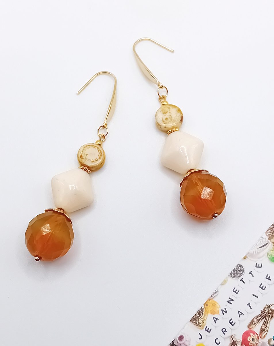 Jeannette-Creatief® - Beach - Tsjechische Glaskralen Caramel & Goud RVS Oorbellen - Oorbellen - Dames Oorbellen - Oorbellen met Glaskralen - Beige Oorbellen - Caramel - Bruine Oorbellen - Herfstlook