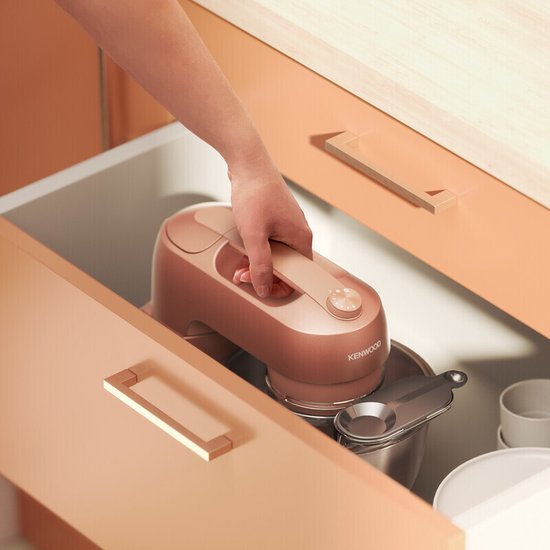 Robot culinaire Kenwood GO KZM35.000RD - Rose - Bol mélangeur 4L - Poignée pour un déplacement facile - Robot culinaire compact - Ranger dans un placard ou un tiroir de cuisine - [pièce collection GO]