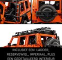 Gedetailleerde LEGO Mercedes-Benz G 500, oranje, met ladder, reservewiel en interieur. "Inclusief een ladder, reservewiel, imperiaal, plus een gedetailleerd interieur."