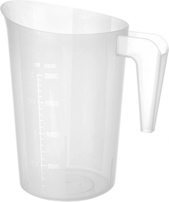 Pichet mesureur en plastique transparent avec bord biseauté, anse et échelle en relief en ml et cl.