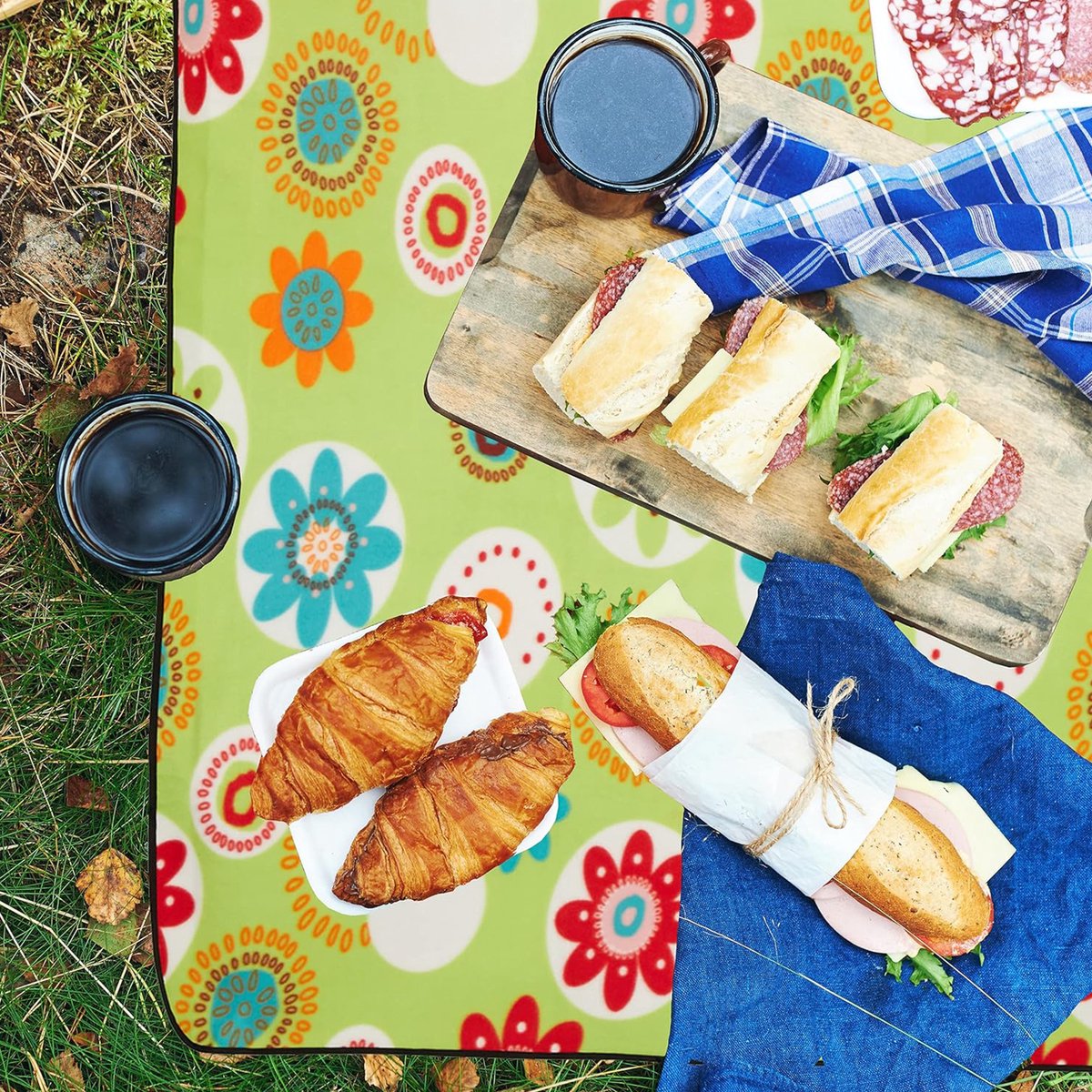 Picknickkleed XXL 200x200 cm - Waterdicht Picknickkleed - groen - Draagbare en Wasbare Picknickdeken met Handvat - Zandvrij Buitenkleed voor Strand, Camping, Park, Tuin, Wandelen, Barbecue en Picknick - Opvouwbaar Picknickkleed - Gewatteerd — cadeau in Sport & Outdoor - foto 6