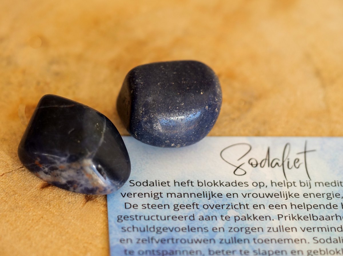 GemsByShy Sodaliet gepolijste steen - Edelstenen - Perfect cadeau voor vrouwen en mannen - Inclusief uitleg - Spiritueel - Sodalite - Logica - Intuïtie - Balans - Inslapen - 100% NATUURLIJK