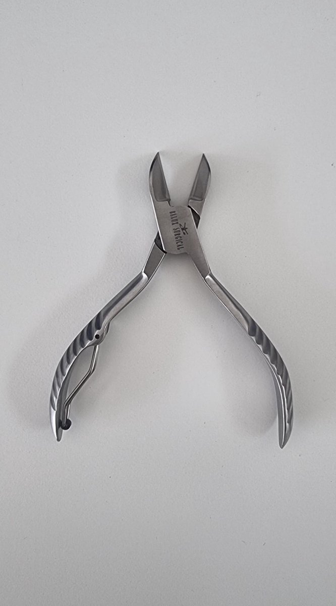 Goedkoopste Belux surgical instruments/ nagelknipper- manicure en pedicure- zilver- 11.7cm