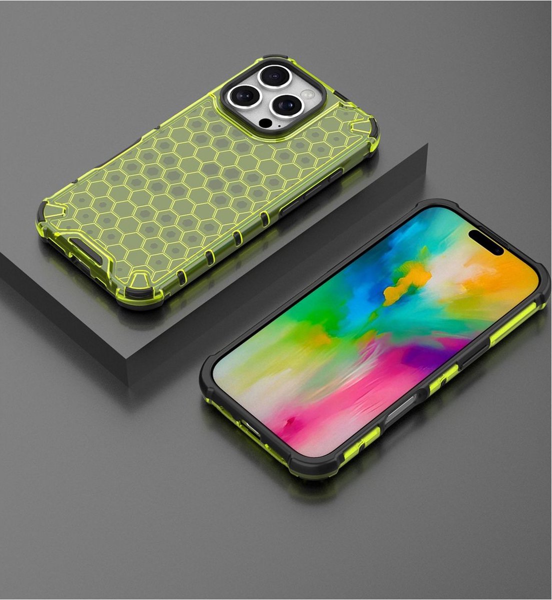 Mobigear Hoesje geschikt voor Apple iPhone 16 Pro Max Telefoonhoesje Hardcase | Mobigear Honeycomb Backcover Shockproof | Schokbestendig iPhone 16 Pro Max Telefoonhoesje | Anti Shock Proof - Groen