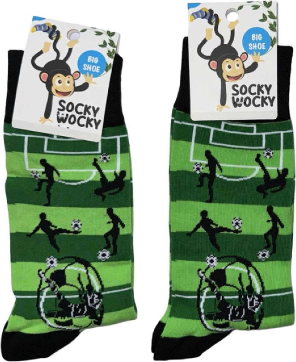 FOOTBALL - VOETBAL - 2 Pack – Grappige Sokken voor Mannen & Vrouwen - BIG SHOE Sokken met Tekst - Humorvolle Huissokken - Happy Socks Verjaardagscadeau - Geschenk voor Heren, Dames, Vader, Moeder, Vriendin, Zus - Cadeau SOCKY WOCKY