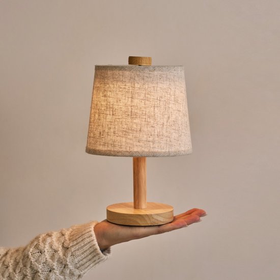 Tavellio Rover Draadloze Tafellamp – H30 – Hout en Linnen – Tot 100 uur – Lichtbruin