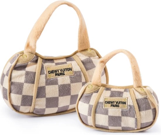 Twee bruin-beige geruite pluche handtassen, een grote en een kleine, met beige hengsels en logo's.