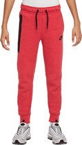Nike sportswear tech fleece joggingbroek in de kleur rood.