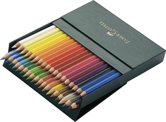 Een open doos met 36 Faber-Castell Albrecht Dürer aquarelpotloden in een regenboogkleurenpalet.
