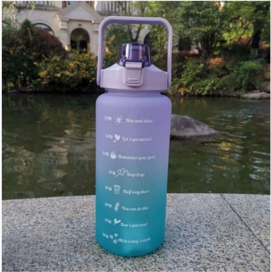 BMJ® Gourde de motivation 2 L avec paille – avec support pour téléphone – Gourde avec texte – Gourde avec marqueur de temps – Groot – Gourde avec paille pour salle de sport – Gourde – Bleu bébé/violet