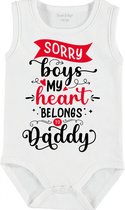 Baby Rompertje met tekst 'Sorry boys, my heart belongs to daddy' | mouwloos l Valentijn| wit zwart | maat 62/68 | cadeau | Kraamcadeau | Kraamkado