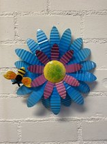 Metalen bloem wanddecoratie - Blauw, roze + geel/groen + bij- Dia 30 cm - Voor binnen en buiten - Wanddecoratie