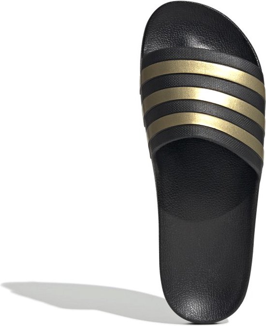 Adidas slippers Adilette - UK 9 (maat 43) - zwart/goud | bol.com
