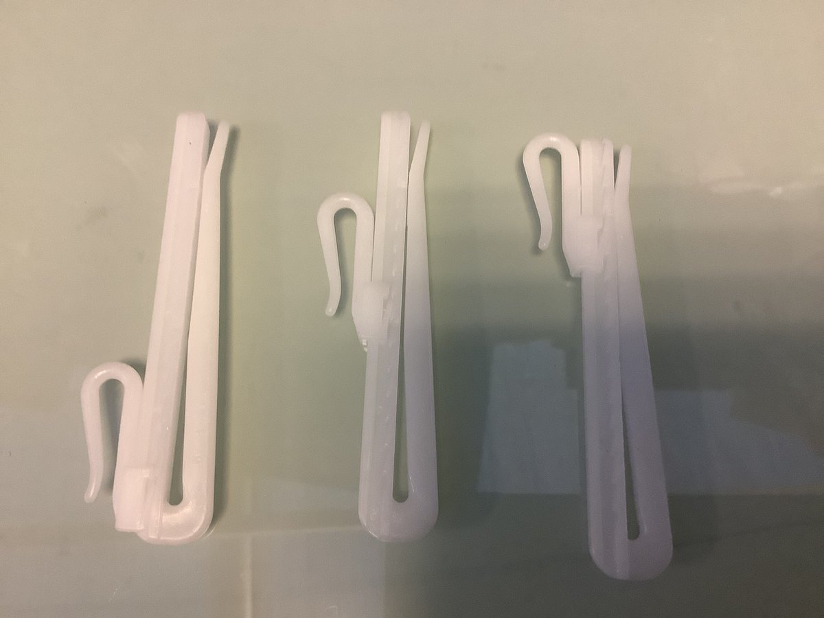 Antex. 25 stuks .inschuif plooiband haken. kunststof wit. 9 cm verstelbaar. Voor 2.5 meter gordijnen.
