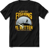 A Bad Day Fishing - Vissen T-Shirt | Geel | Grappig Verjaardag Vis Hobby Cadeau Shirt | Dames - Heren - Unisex | Tshirt Hengelsport Kleding Kado - Zwart - XXL
