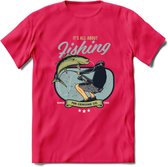 Fishing - Vissen T-Shirt | Grappig Verjaardag Vis Hobby Cadeau Shirt | Dames - Heren - Unisex | Tshirt Hengelsport Kleding Kado - Roze - XXL