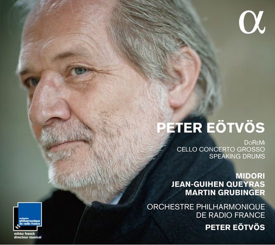 Close-up van de componist Peter Eötvös, met grijzend haar en baard, op de hoes van zijn CD.